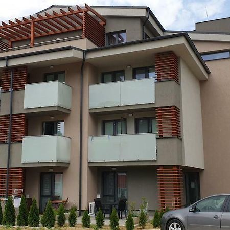 Apartmanovy Dom Diamond Apartman Sima Podhajska Exterior photo